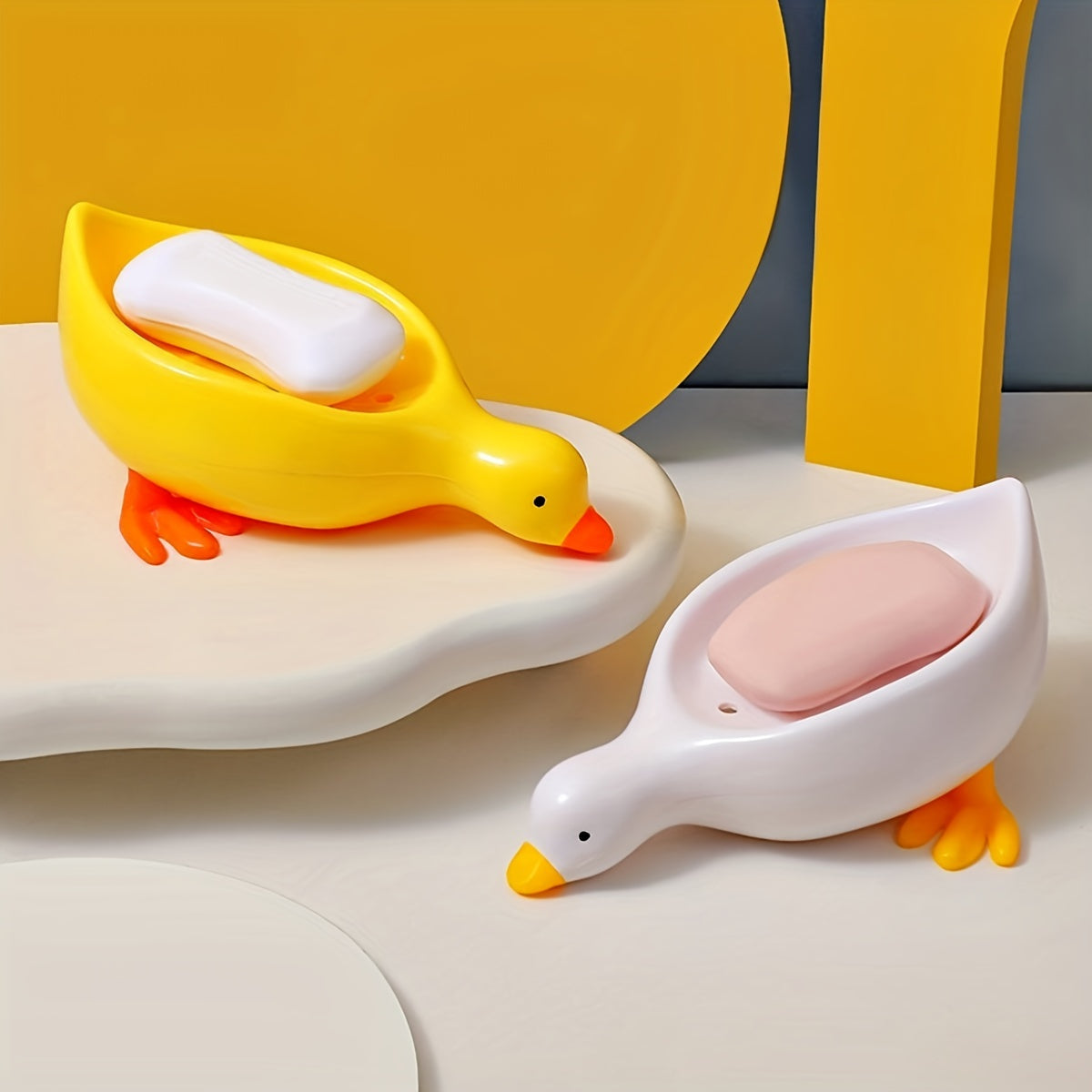 White Duck-Shaped Draining Soap Holder Made of Plastic, Non-Slip Design for Kitchen and Bathroom Countertops