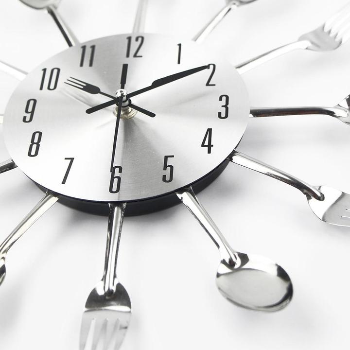 Colorful Cutlery Wall Clock with Waterproof Quartz Design for Kitchens Restaurants and Dining Rooms