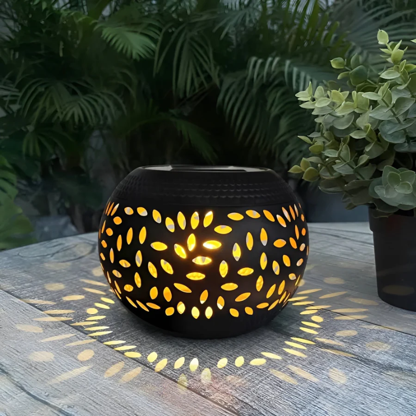 Lumopattern Solar Garden Light - Bright Outdoor Solar-Powered Lamp