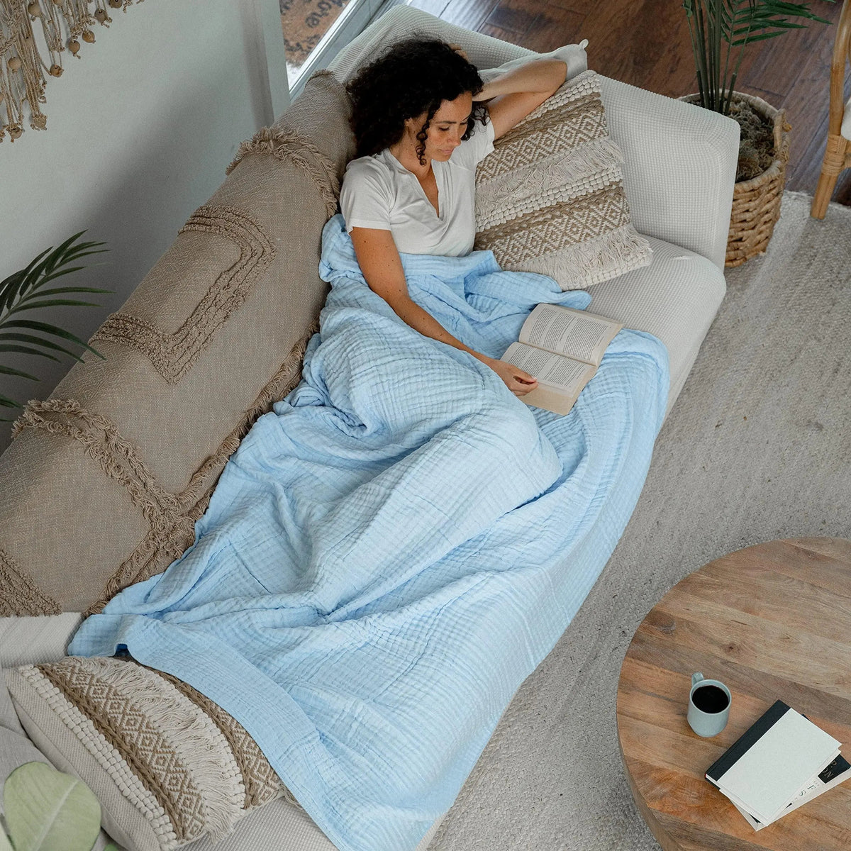Soft, Breathable Comfort Throw Blanket for Everyday Relaxation