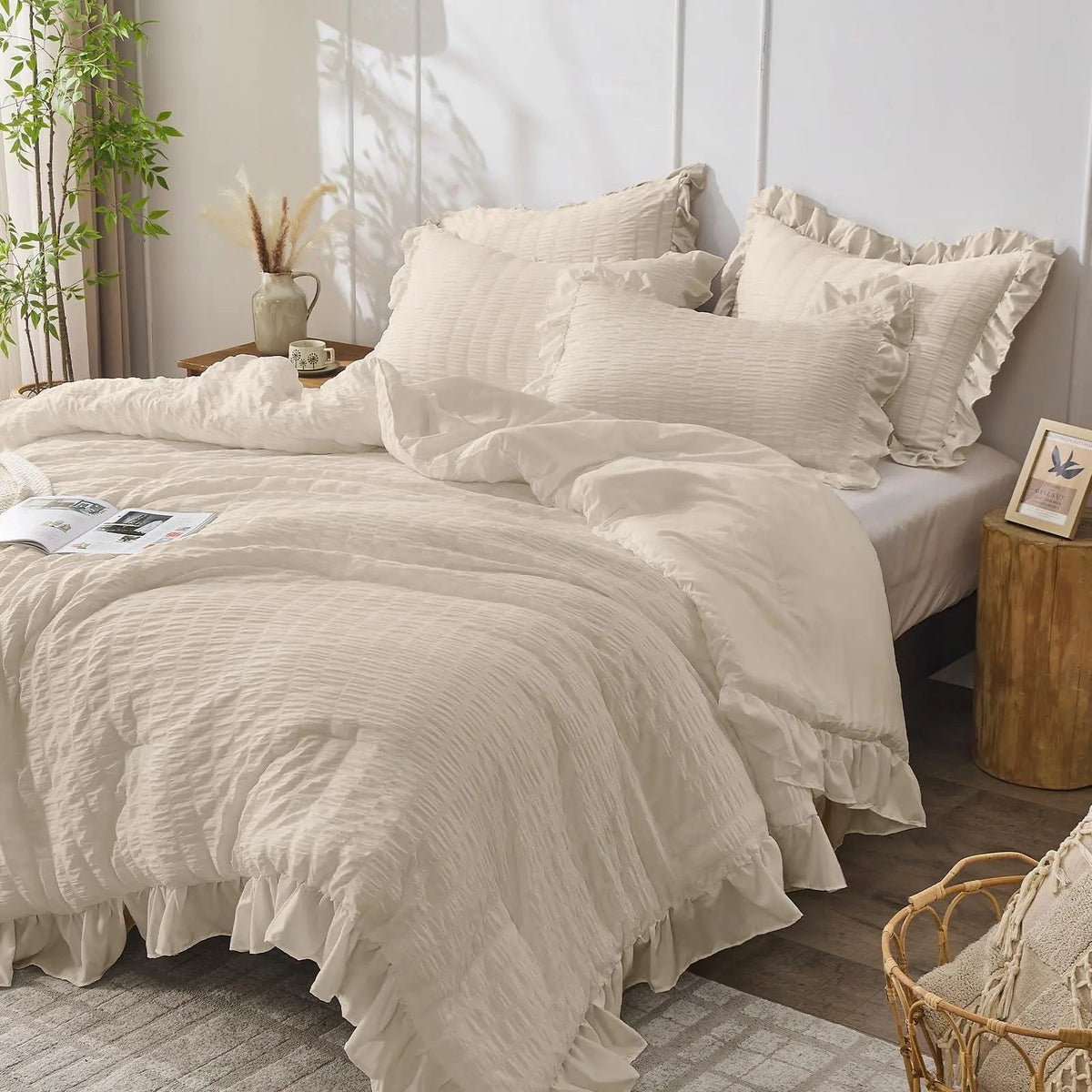Korean Lace Seersucker Duvet Cover Set with Pillowcases for Bedroom or Guest Room