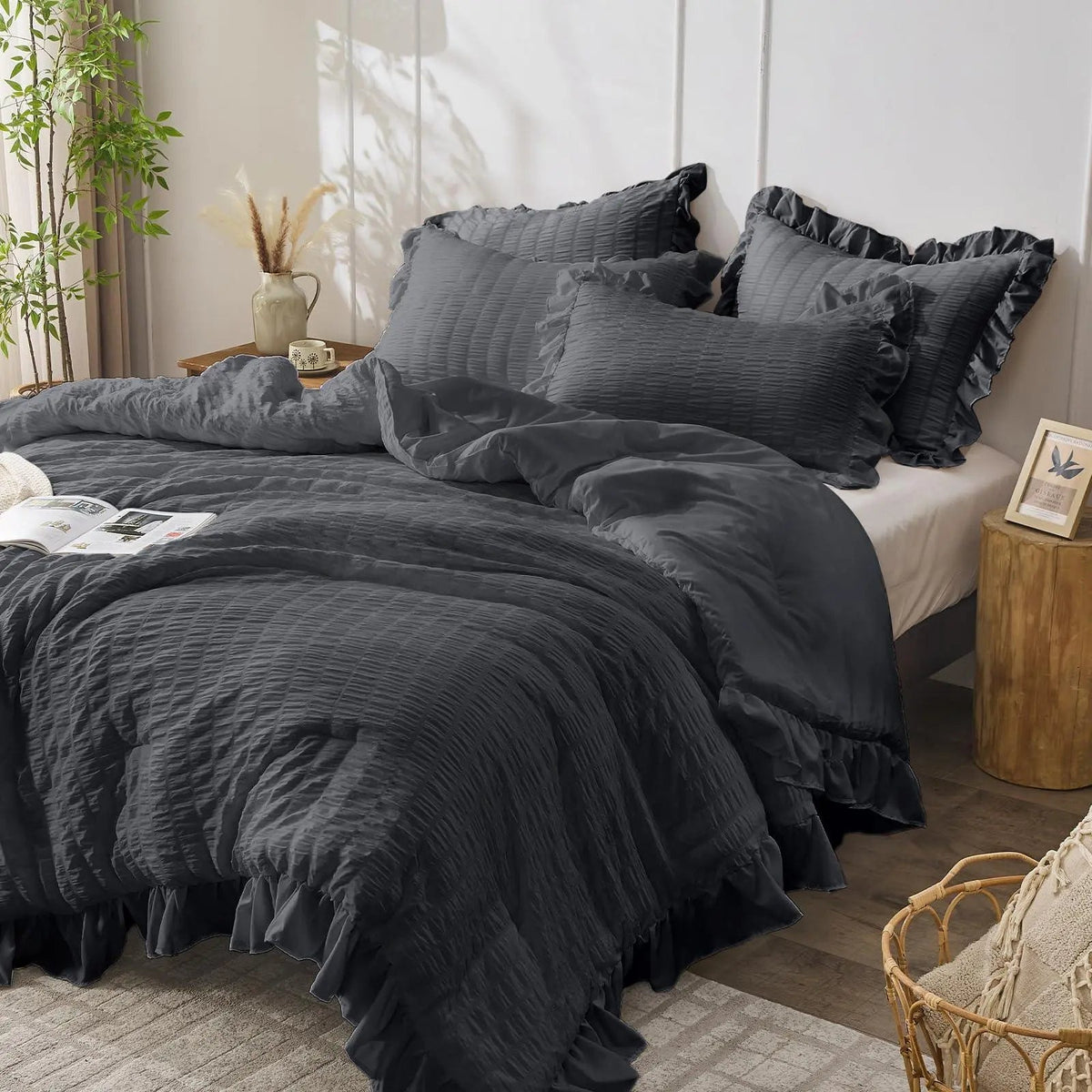 Korean Lace Seersucker Duvet Cover Set with Pillowcases for Bedroom or Guest Room