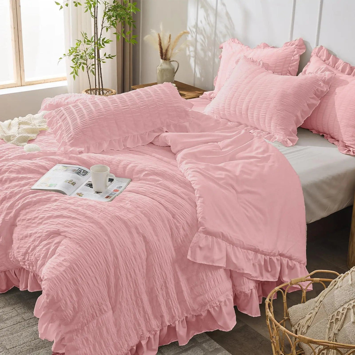 Korean Lace Seersucker Duvet Cover Set with Pillowcases for Bedroom or Guest Room